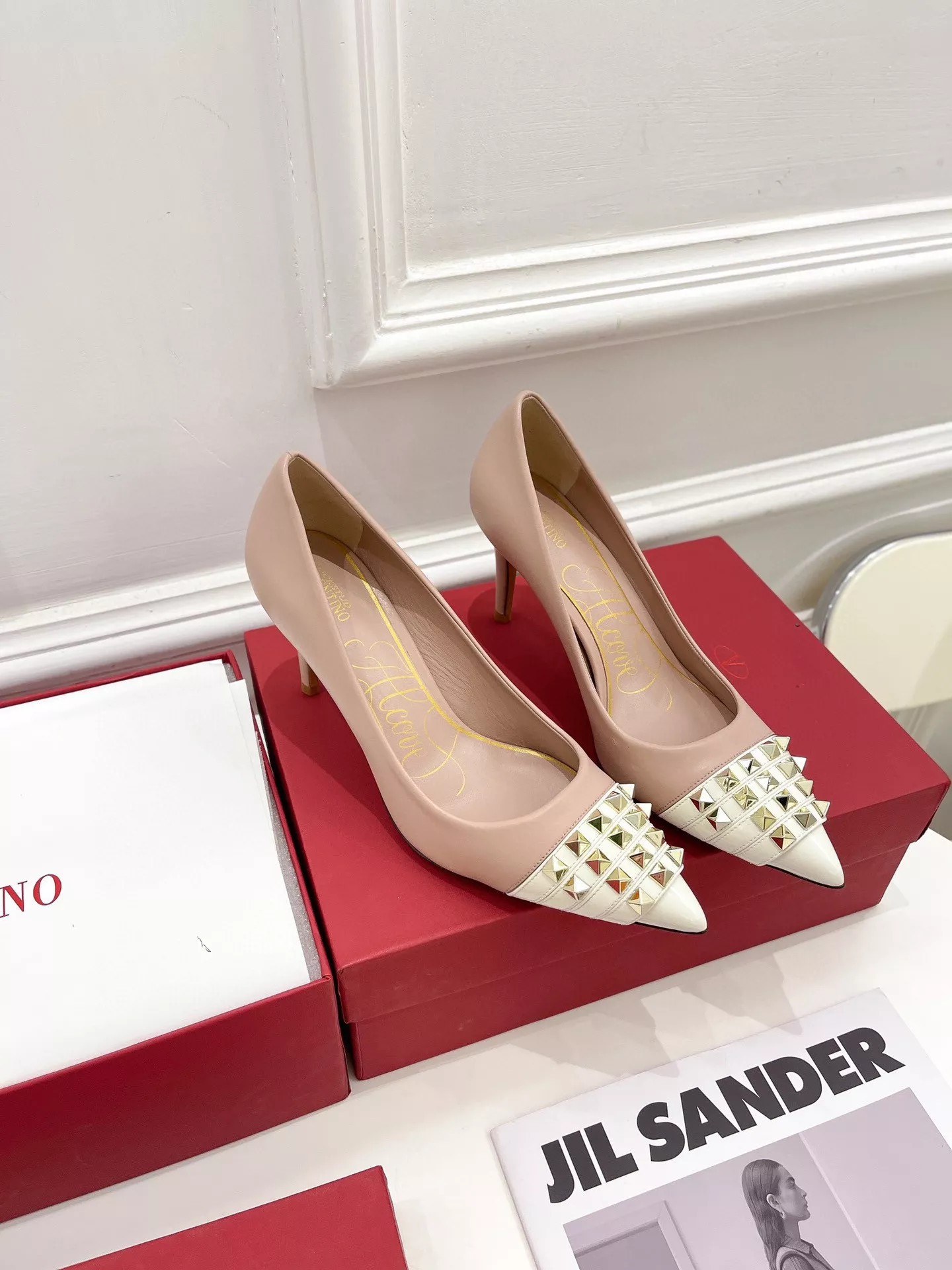 Repzbay REP VALENTINO ROCKSTUD ALCOVE KIDSKIN AND PATENT-LEATHER PUMP 0117