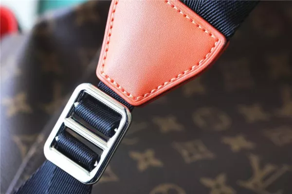 Repladies REP LOUIS VUITTON CHRISTOPHER MM 0119