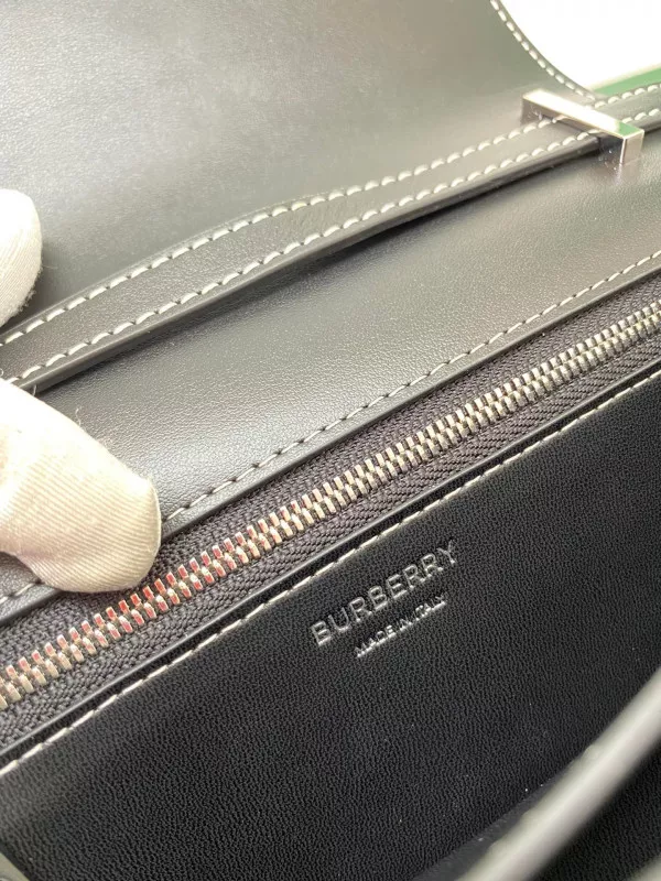 Rep ladies REP BURBERRY SMALL TB BAG 0119