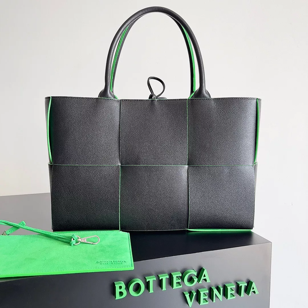 REP BOTTEGA VENETA ARCO MEDIUM TOTE 0113